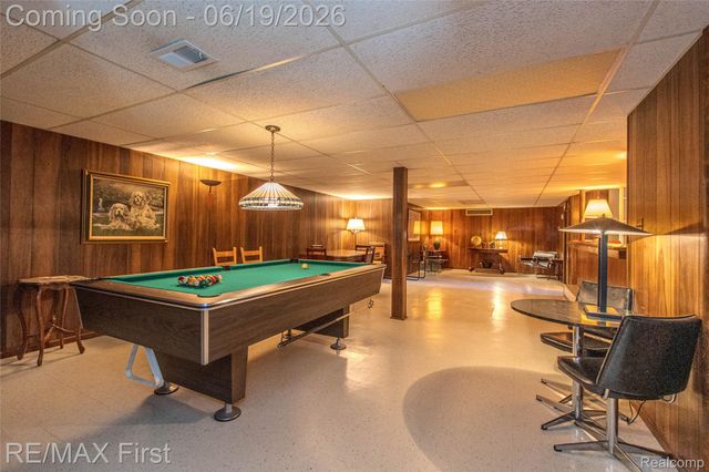 19415 Riverside Drive, Beverly Hills Village, MI 48025