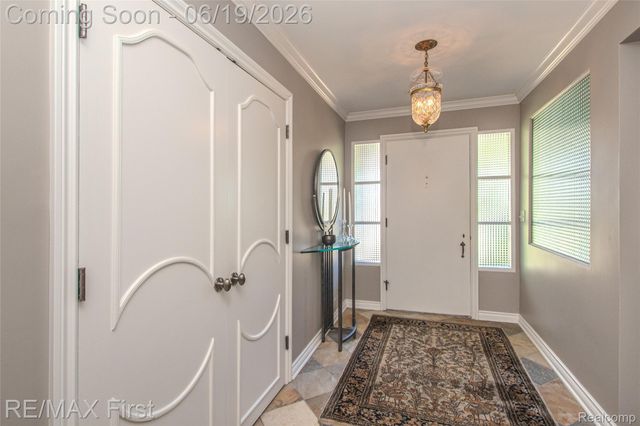 19415 Riverside Drive, Beverly Hills Village, MI 48025