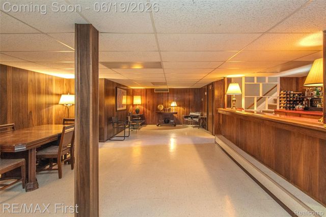 19415 Riverside Drive, Beverly Hills Village, MI 48025