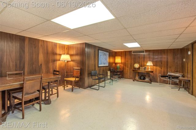 19415 Riverside Drive, Beverly Hills Village, MI 48025