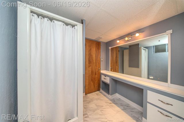 19415 Riverside Drive, Beverly Hills Village, MI 48025