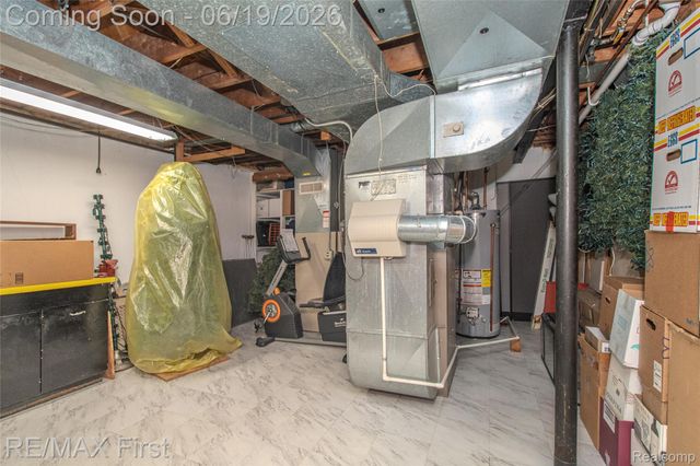 19415 Riverside Drive, Beverly Hills Village, MI 48025