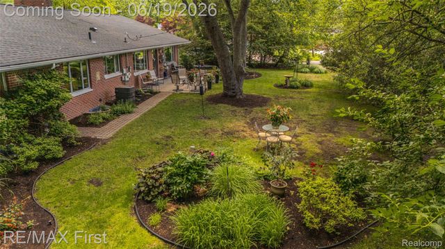19415 Riverside Drive, Beverly Hills Village, MI 48025