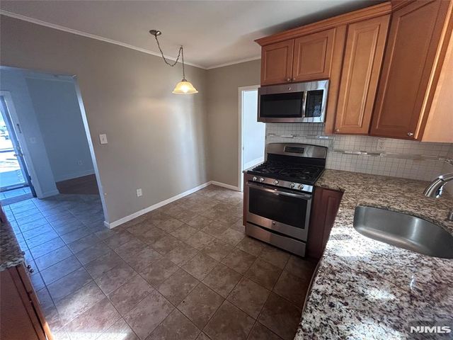 58 Buena Vista Avenue 1, Hawthorne, NJ 07506