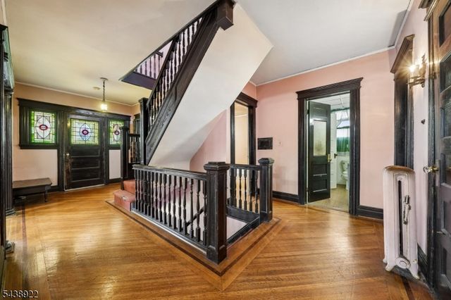 20 Leo Pl, Newark City, NJ 07108