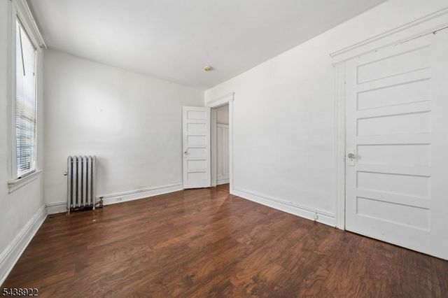 20 Leo Pl, Newark City, NJ 07108