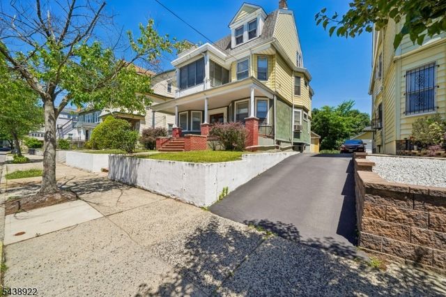20 Leo Pl, Newark City, NJ 07108