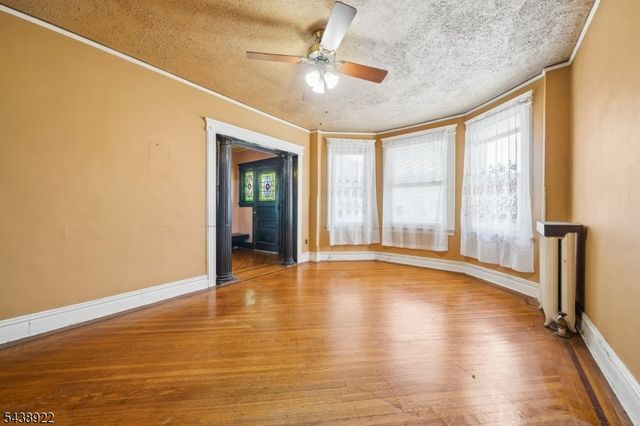 20 Leo Pl, Newark City, NJ 07108