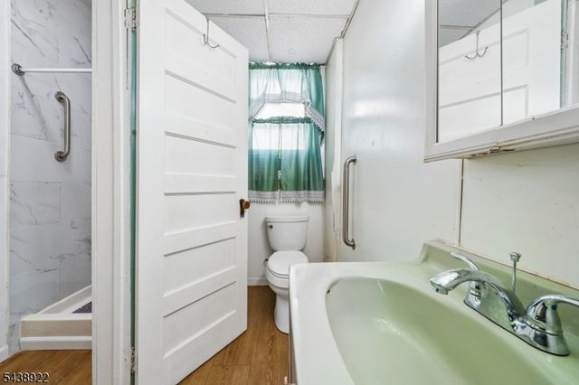 20 Leo Pl, Newark City, NJ 07108