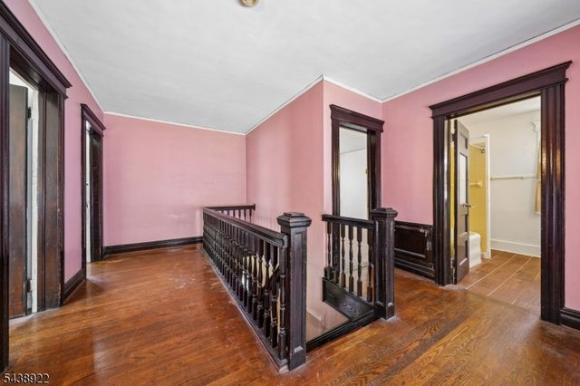 20 Leo Pl, Newark City, NJ 07108