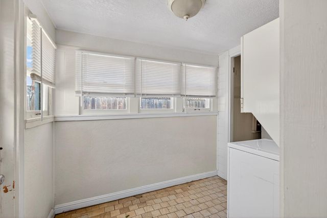 2611 W Acacia St, Stockton, CA 95203