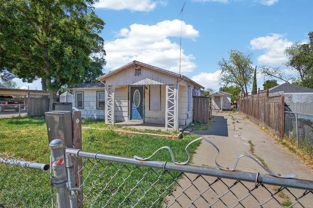 2611 W Acacia St, Stockton, CA 95203