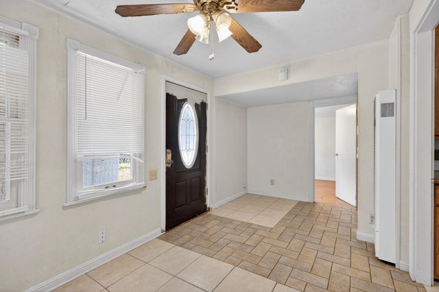 2611 W Acacia St, Stockton, CA 95203