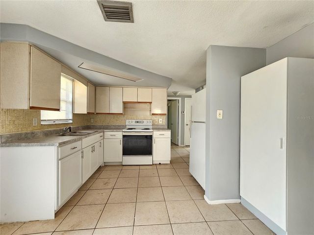 7825 SAGEBRUSH DRIVE, Port Richey, FL 34668