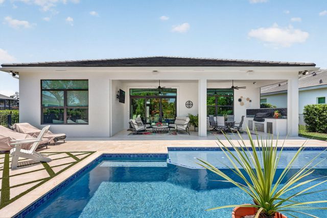 2341 SE Canopy Cove Lane, Port St. Lucie, Port St Lucie, FL 34984