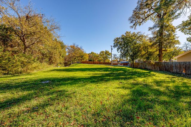 1815 Kingsley Drive, Dallas, TX 75216