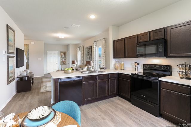 13730 Pinkston, San Antonio, TX 78252