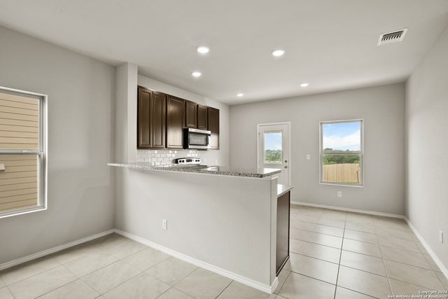 13730 Pinkston, San Antonio, TX 78252