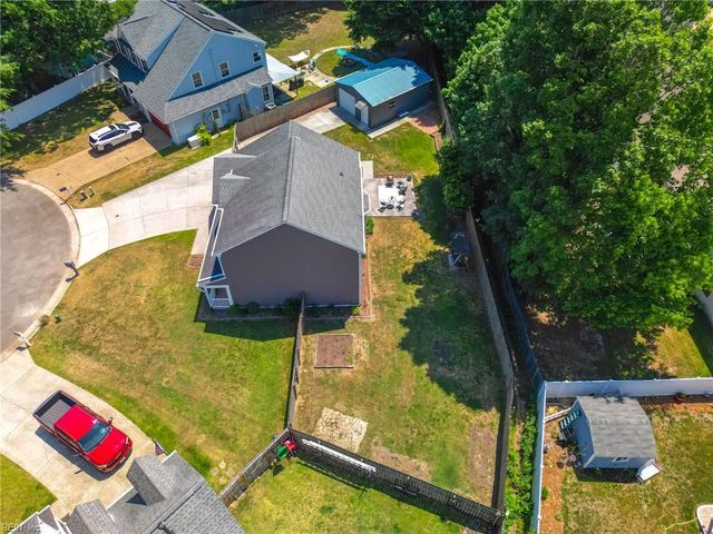 806 Duncombe LN, Newport News, VA 23608