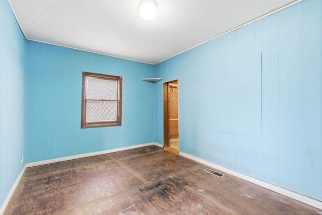 624 N Clark Street, Everton, MO 65646