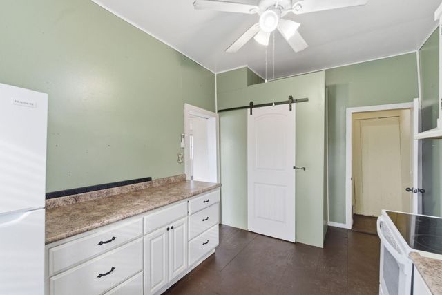 624 N Clark Street, Everton, MO 65646