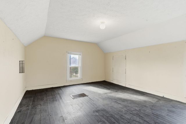 624 N Clark Street, Everton, MO 65646