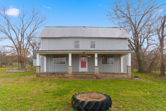 624 N Clark Street, Everton, MO 65646