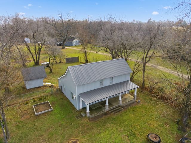 624 N Clark Street, Everton, MO 65646