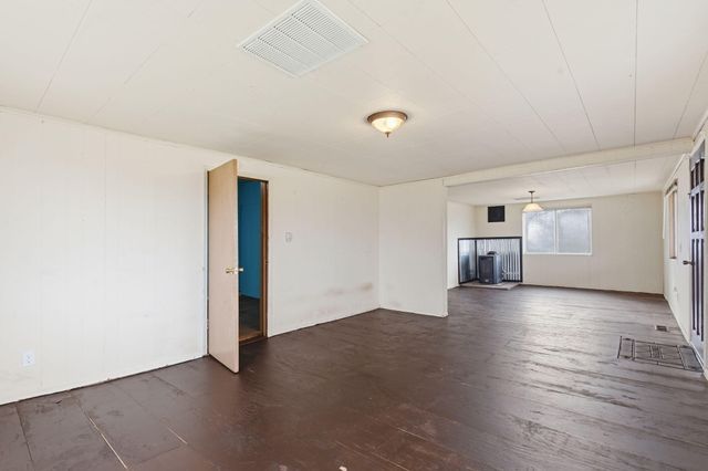 624 N Clark Street, Everton, MO 65646