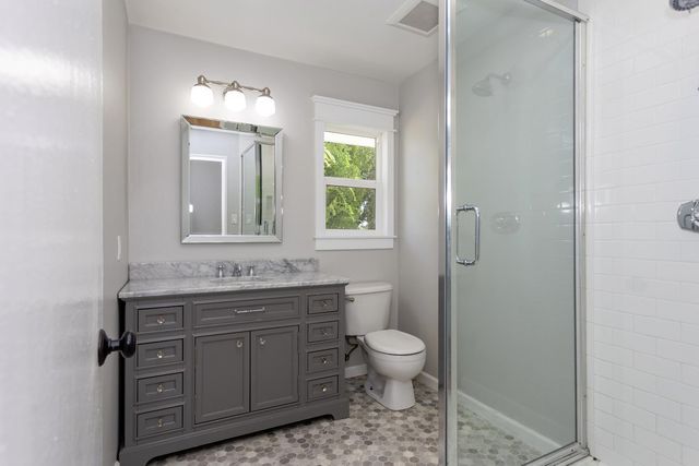 11012 Olive Rd, Oakdale, CA 95361