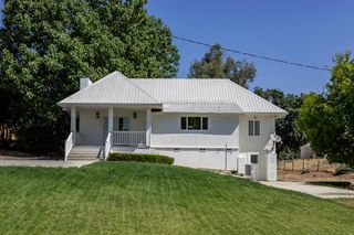 11012 Olive Rd, Oakdale, CA 95361