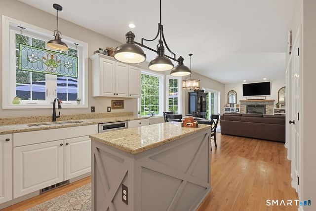 34 Foxglove Circle, Haddam, CT 06441