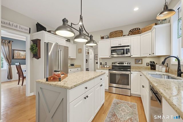 34 Foxglove Circle, Haddam, CT 06441