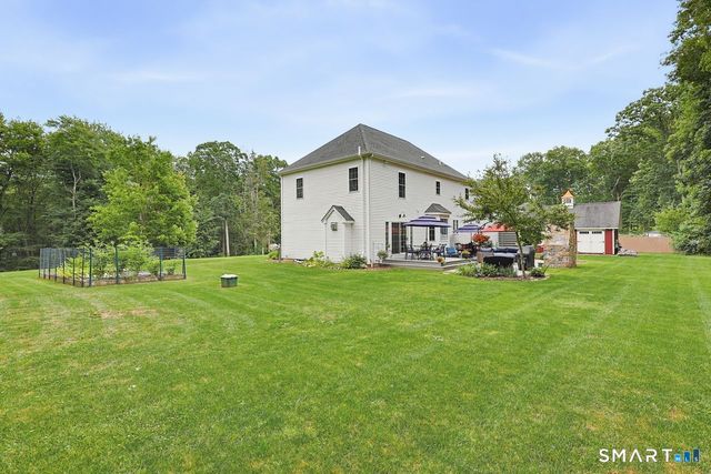 34 Foxglove Circle, Haddam, CT 06441