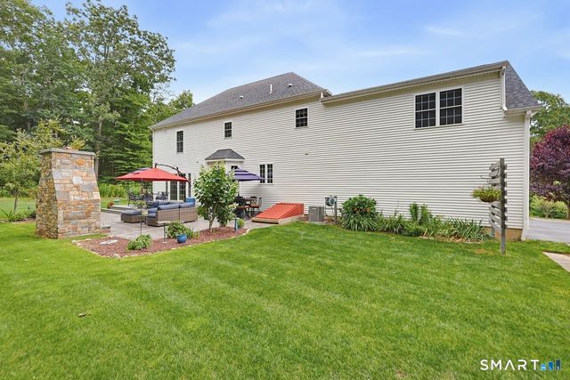 34 Foxglove Circle, Haddam, CT 06441