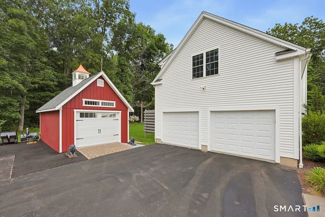 34 Foxglove Circle, Haddam, CT 06441