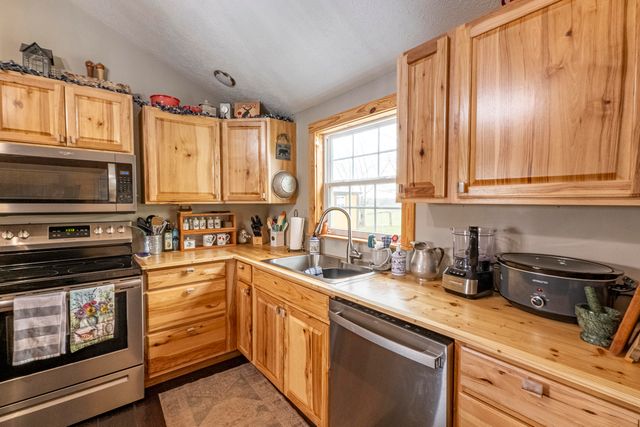 225 Lighthouse Road, Monticello, KY 42633