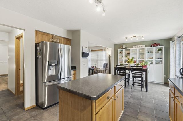206 Dowler Drive, Ashville, OH 43103