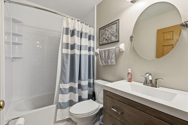 206 Dowler Drive, Ashville, OH 43103
