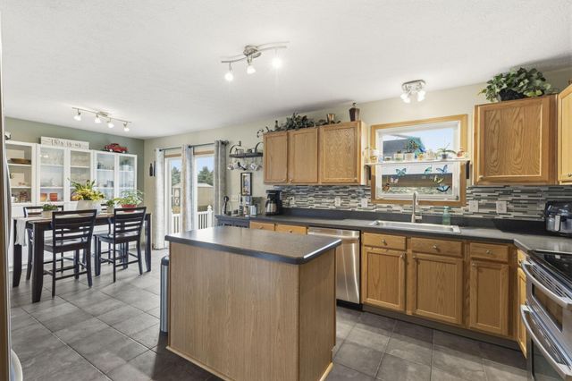 206 Dowler Drive, Ashville, OH 43103