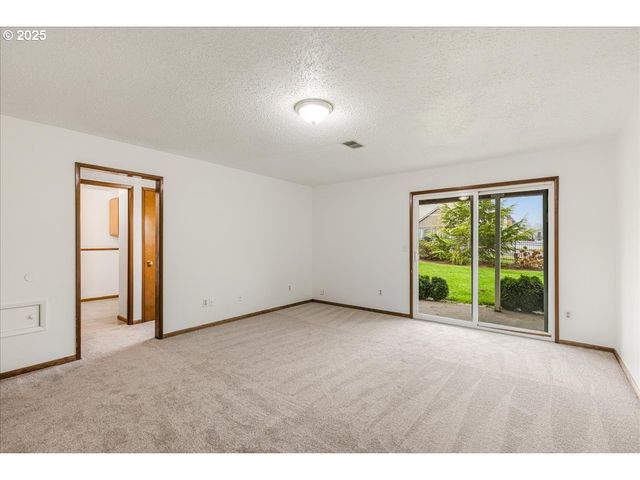 14812 Ne ROSE Pkwy, Portland, OR 97230