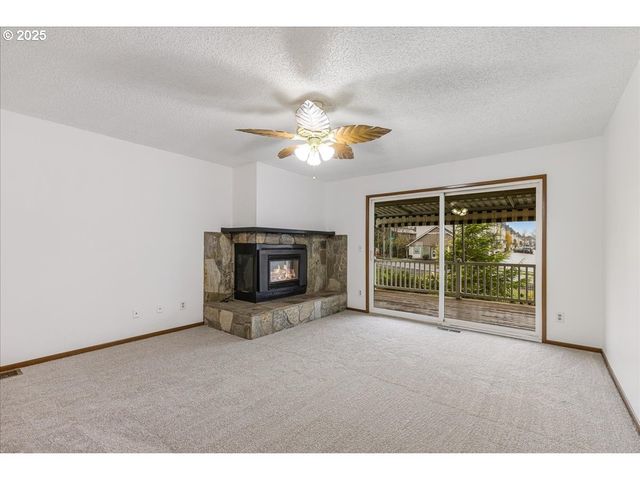 14812 Ne ROSE Pkwy, Portland, OR 97230