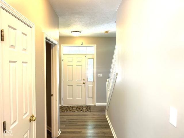 10058 Three Star Court, Avon, IN 46123