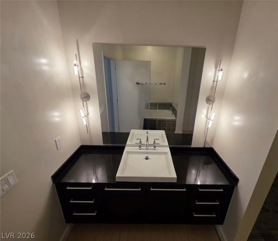 200 Hoover Avenue 1910, Las Vegas, NV 89101