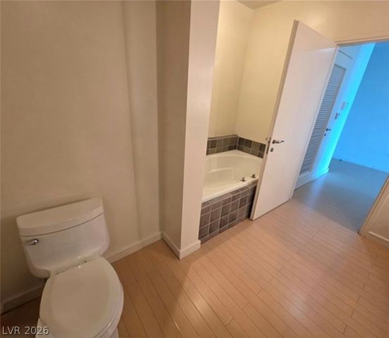 200 Hoover Avenue 1910, Las Vegas, NV 89101