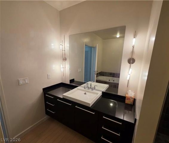 200 Hoover Avenue 1910, Las Vegas, NV 89101