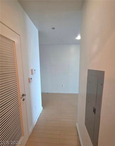 200 Hoover Avenue 1910, Las Vegas, NV 89101