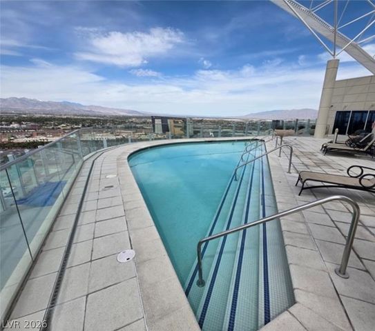 200 Hoover Avenue 1910, Las Vegas, NV 89101