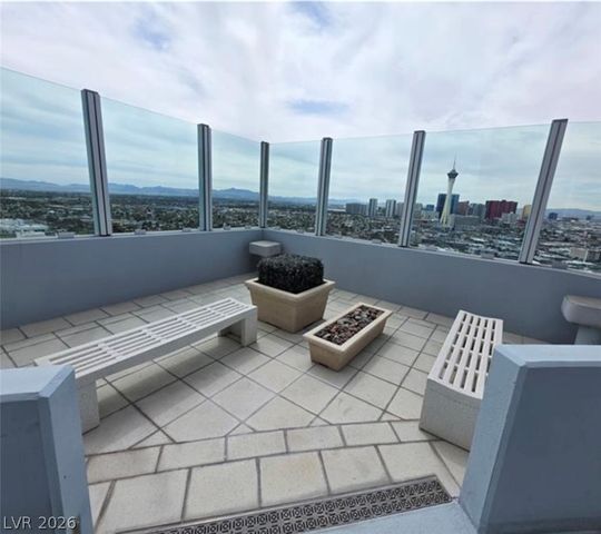 200 Hoover Avenue 1910, Las Vegas, NV 89101
