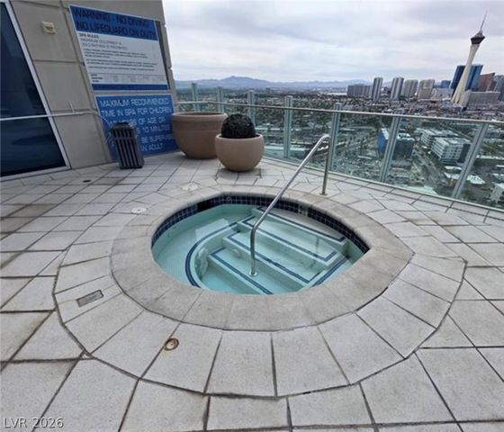 200 Hoover Avenue 1910, Las Vegas, NV 89101
